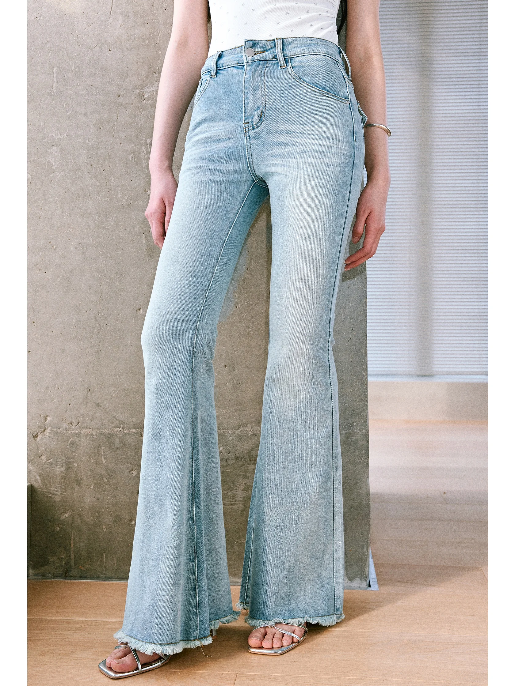 

WANGXO High Waist Bell Bottom Jeans Denim Washed out Faded Craft Elastic Slant Stripe Jeans Women's Tight Fit Spring Season
