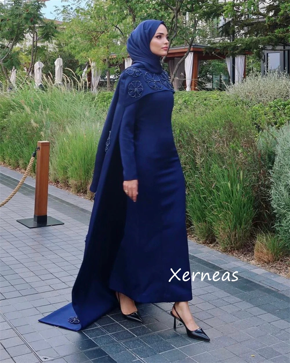 Customized Pastrol Charmeuse Pleat Sequined Flower Straight O-Neck Midi Dresses Bespoke Occasion Celebrity Elegant