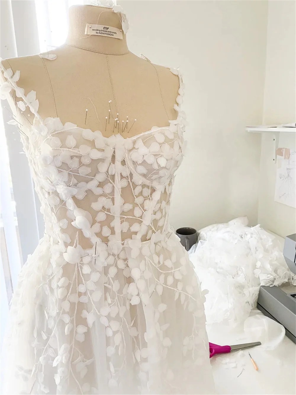 فساتين زفاف شعبية بحزامين من الدانتيل على شكل حرف A مصنوعة حسب الطلب 2025 Rode De Morrie