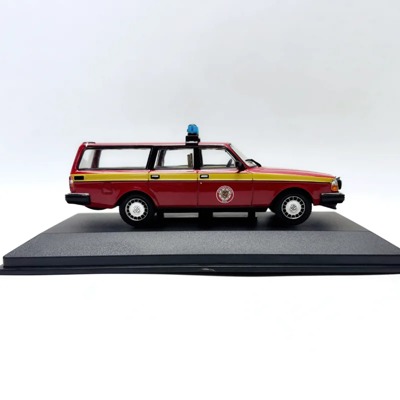 Triple9 Diecast 1:43 Scale 240 Fire Command Vehicle Alloy Car Model Holiday Gifts Collection Static Display Ornament