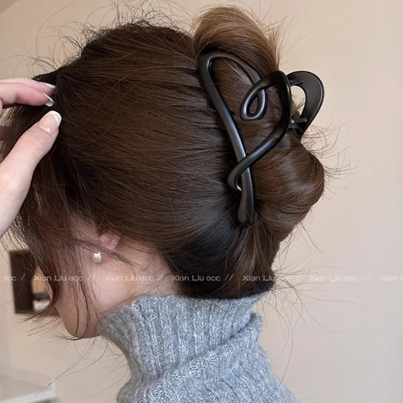 Vintage Heart Shape Plastic Hair Claw For Women Back Hair Holder Headband Elegant Hairs Clips Hairpin Fashion Hair Accessories