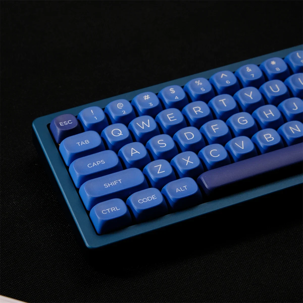 Imagem -04 - Teclas Gmk Striker Pbt Keycaps Conjunto de Sublimação de Tinta Moa Perfil Keycaps para Interruptores mx Teclado Mecânico se Encaixa Gk61 Gk64 Gk96 126