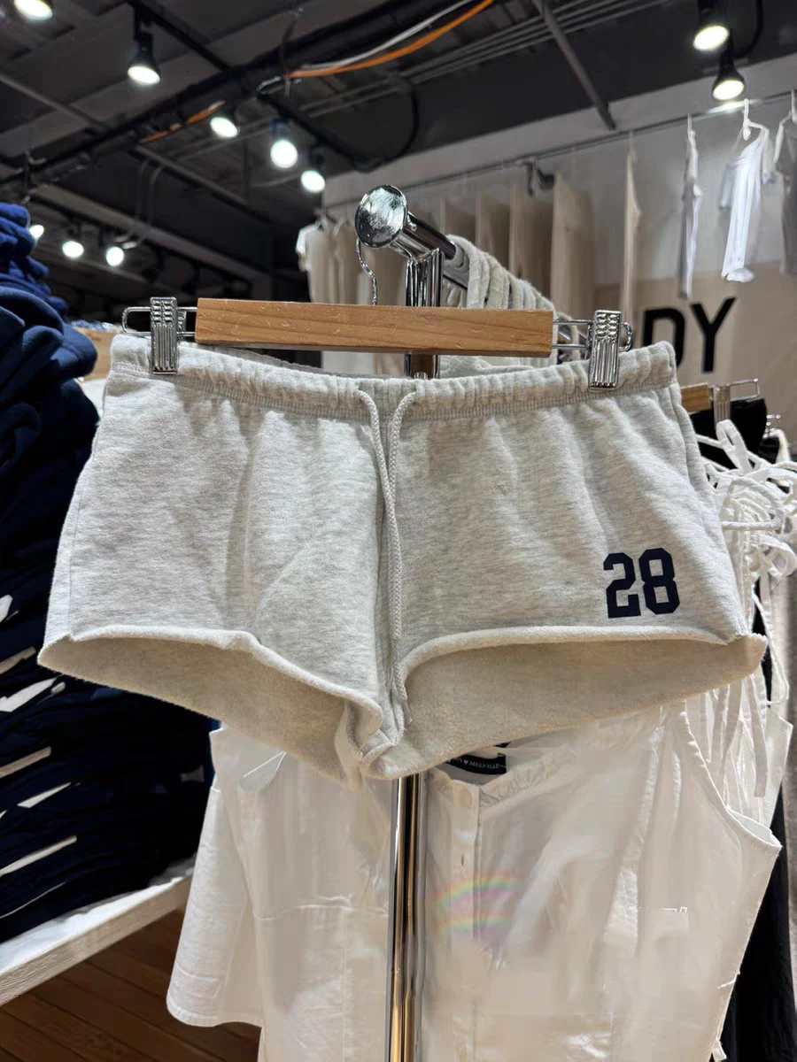 

28, женские толстовки с принтом на шнурке, летние хлопковые шорты с необработанным подолом и низкой талией, повседневные спортивные шорты, винтажная уличная одежда, серые короткие Y2k, новинка