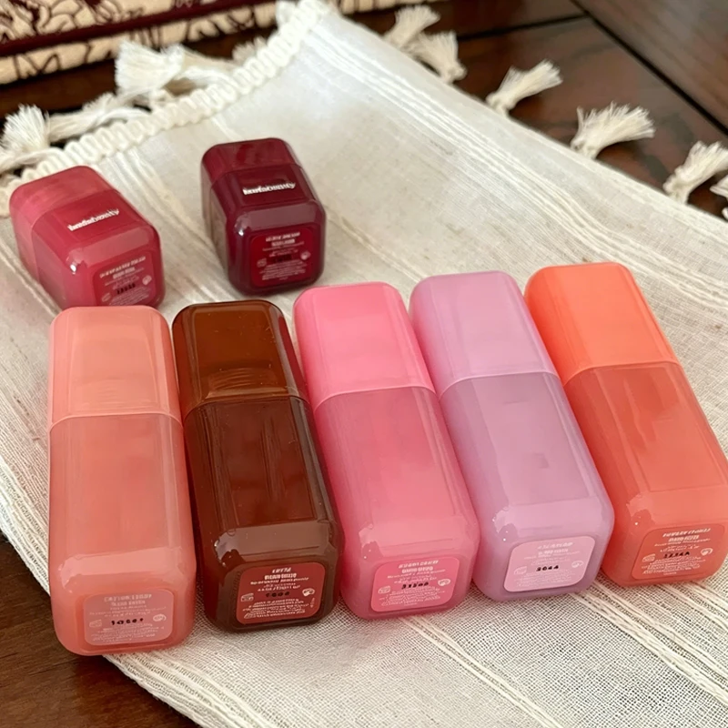Hot Cosmetic Faux Filler Shiny Non-Sticky Lip Gloss Hydrating Crystal Clear Lip Oil Plumping Moisturizing Tinted Lipstick Makeup