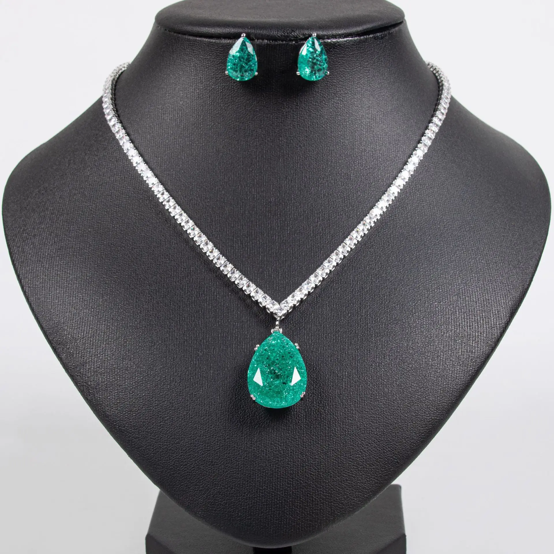 

Luxury Ladies Jewellery Set Summer Dresses Hundreds With Pieces Big Drops Necklace Earrings Party Evening Gift Wedding M-312