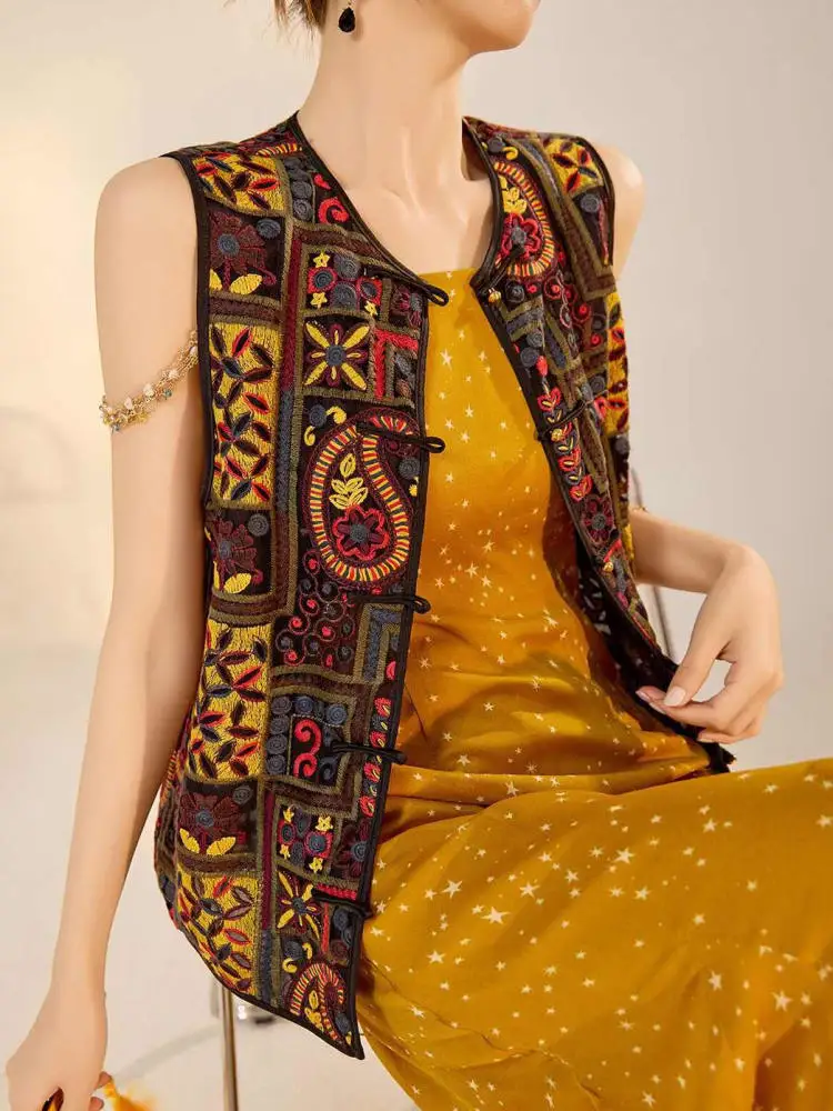 

New Chinese Sle Embroidered ort Svel Women's Vest Summer High-End Feeling National Sle Button up Top