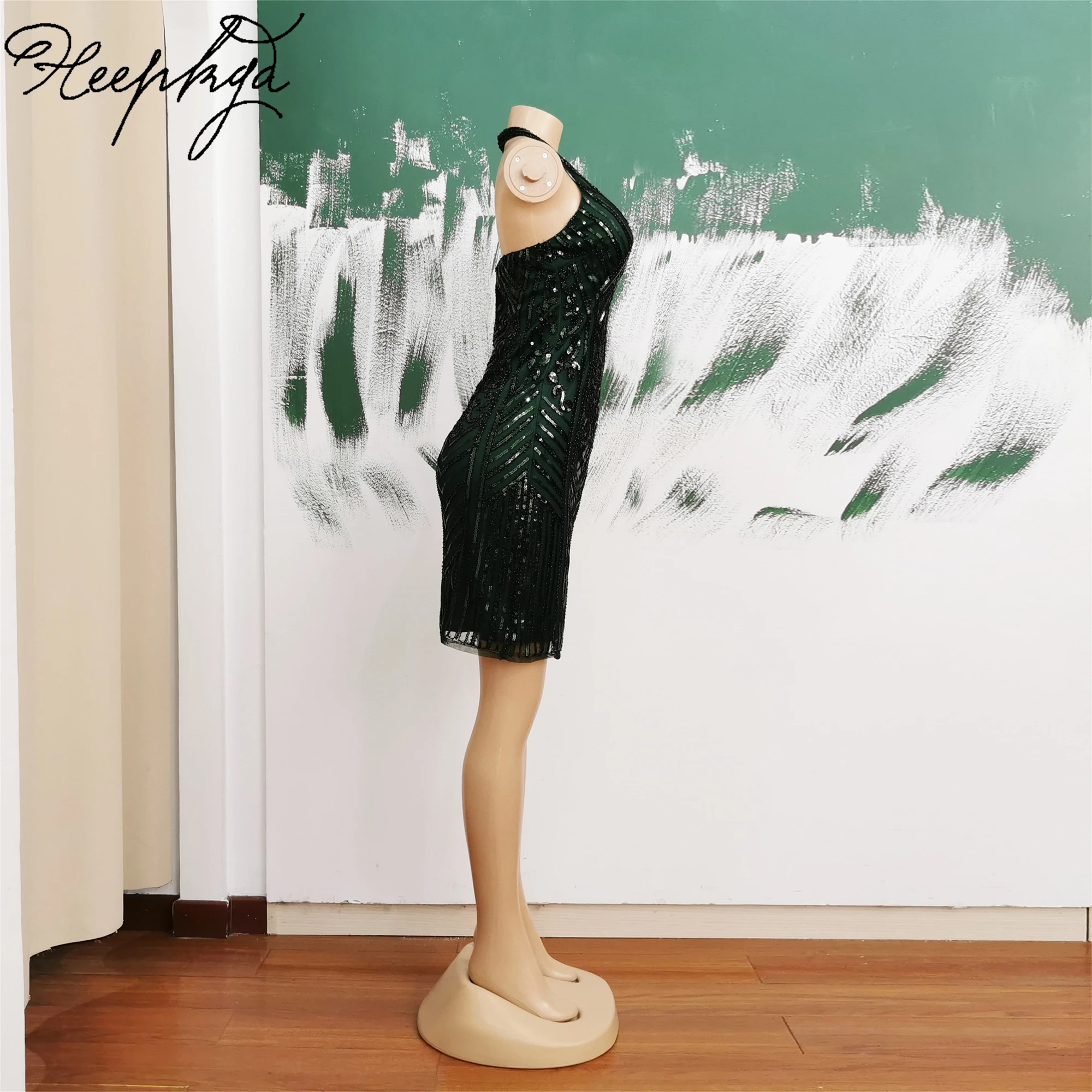 Chic Dark Green Sequin Short Prom Dresses Backless Halter Straight Sexy Women Cocktail Party Gowns Wholesale Vestido De Festa