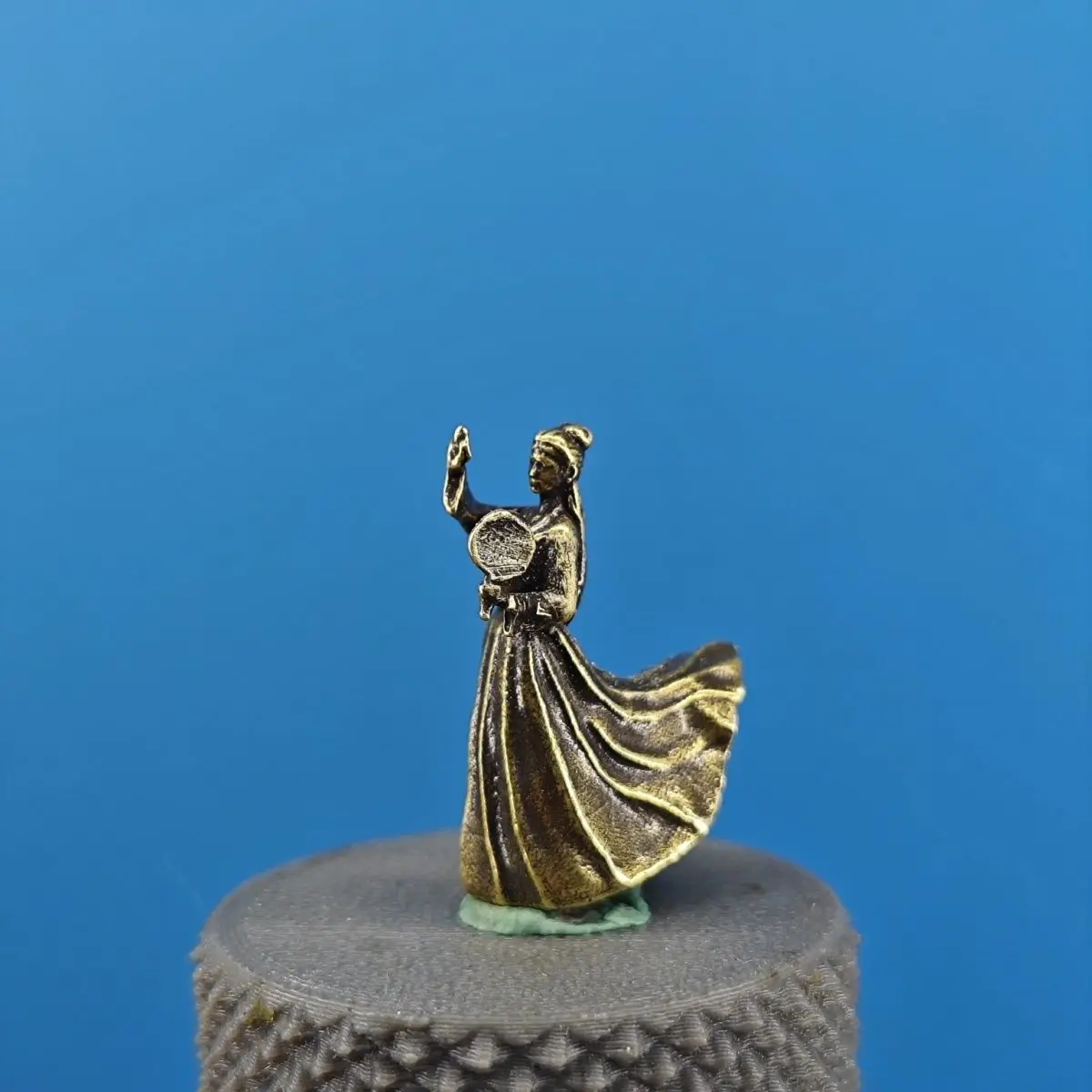 Brass ancient-style beauty Xi Shi Wang Zhaojun Diao Chan, jade ring lady micro fish tank rockery bonsai and landscape decoration