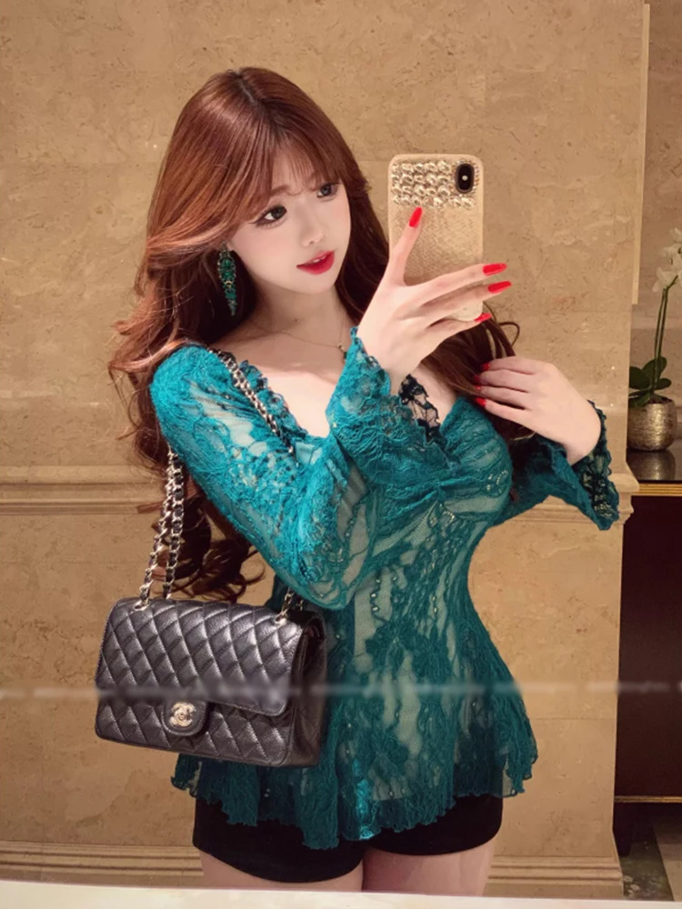 

Sexy Lace Slim Fit irt Korean Sle Commute Faion Unique Design Winter ular Top Women's Premium Quali Embroidered Bl...