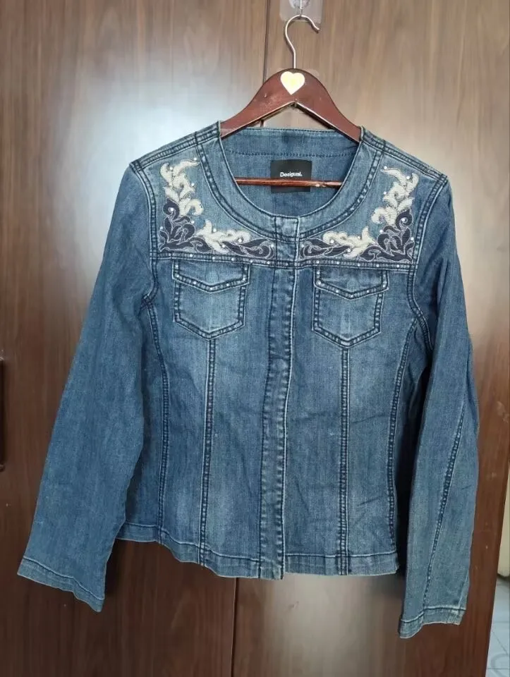 

Foreign trade original single Spanish new embroidered round neck slim-fit denim coat