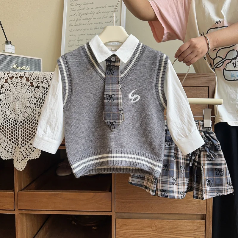 

Children's Outfit Spring and Autumn Girls' Sweater Vest Elegant Academy Style Shirt Skirt Set Free Tie