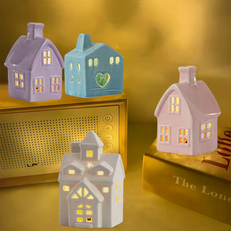 Świecące dekoracje wiejskie, białe ceramiczne dekoracje w kształcie domków z oświetleniem, świecące zimowe domki wiejskie