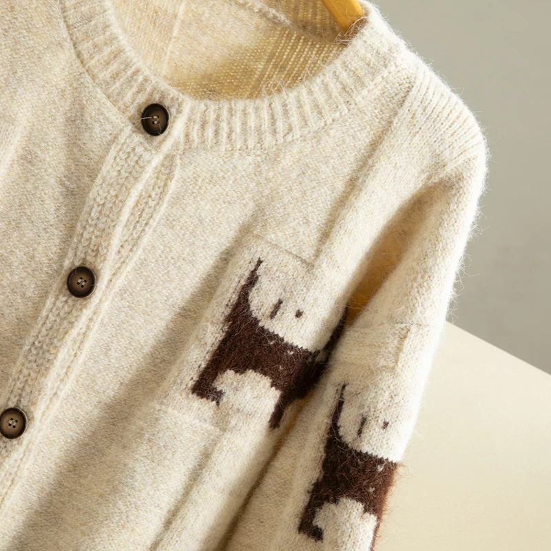 เสื้อสเวตเตอร์ไหมพรมถักทรงหลวมสำหรับผู้หญิง ฤดูใบไม้ร่วง ฤดูหนาว ปักลายหนา ทรงเข้ารูป ถักลายบิดเกลียว เสื้อคลุมคาร์ดิแกนแบบเปิด ผ้าบาง