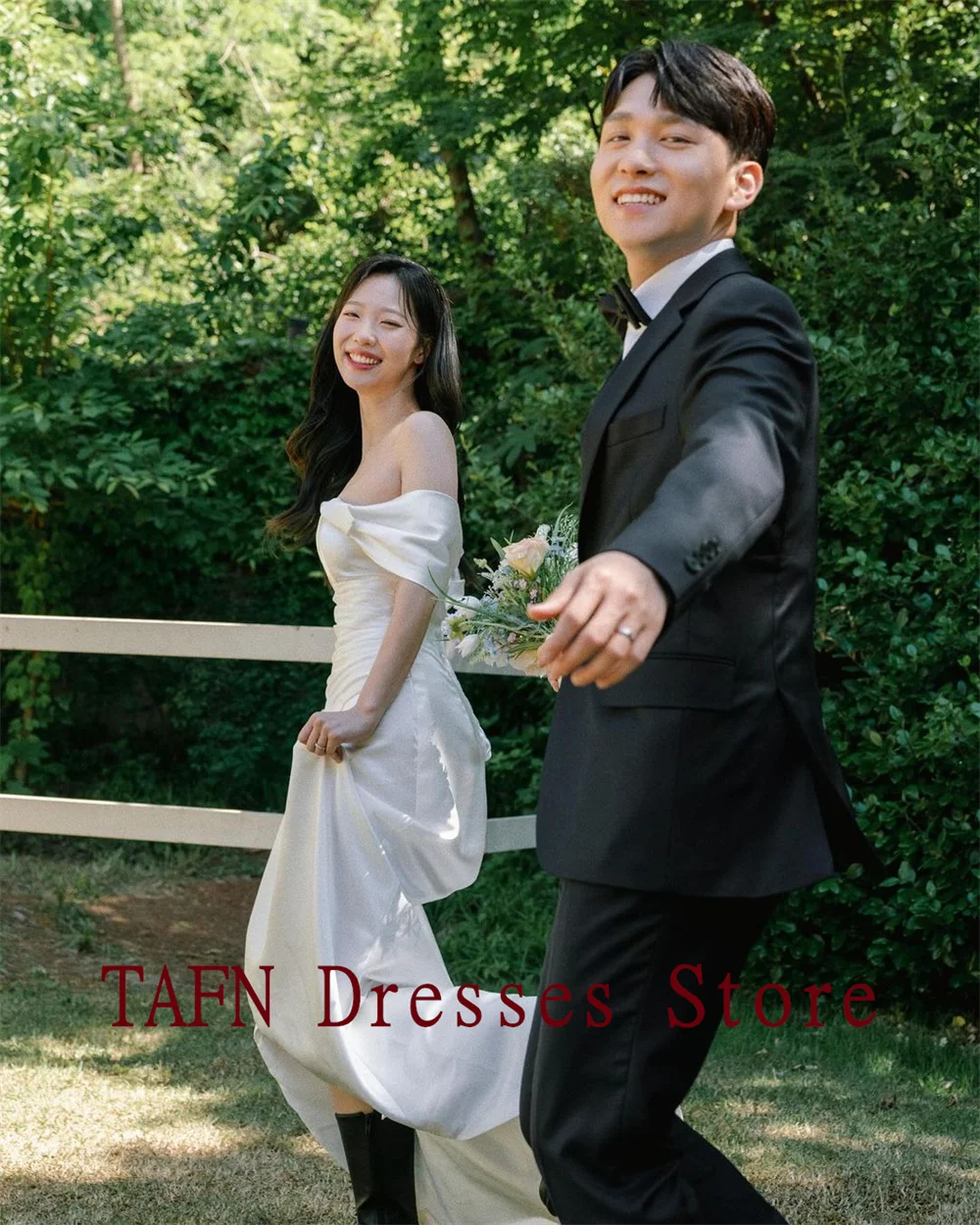 TAFN Off the Shoulder Simple Wedding Reception Dresses Court Train Korea Photo Shoot Dresses Bridal Gwon Custom Made