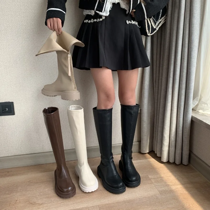 Lange Stiefel für Damen mit dicken Sohlen, dick und robust, die eine große und schlanke Figur unterstreichen. 2026 Neuer Herbststil.