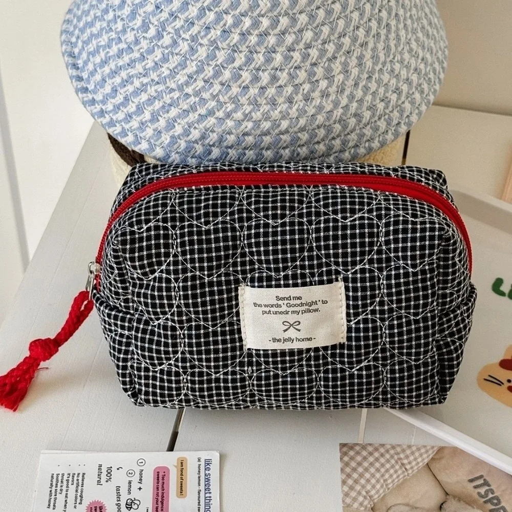 

Portable Quilted Heart Makeup Bag Korean Style Large Capacity Plaid Toiletry Pouch Zipper Zipper Quilted Bag Travel