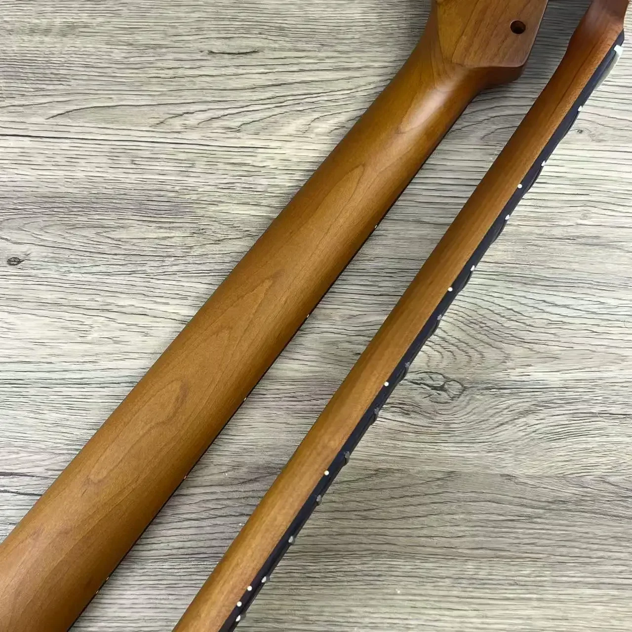 

ST/TL Vintage Maple Grilled Guitar Neck with 21 Rose Wood Fingerboard Tail Adjustment for Musical Instruments