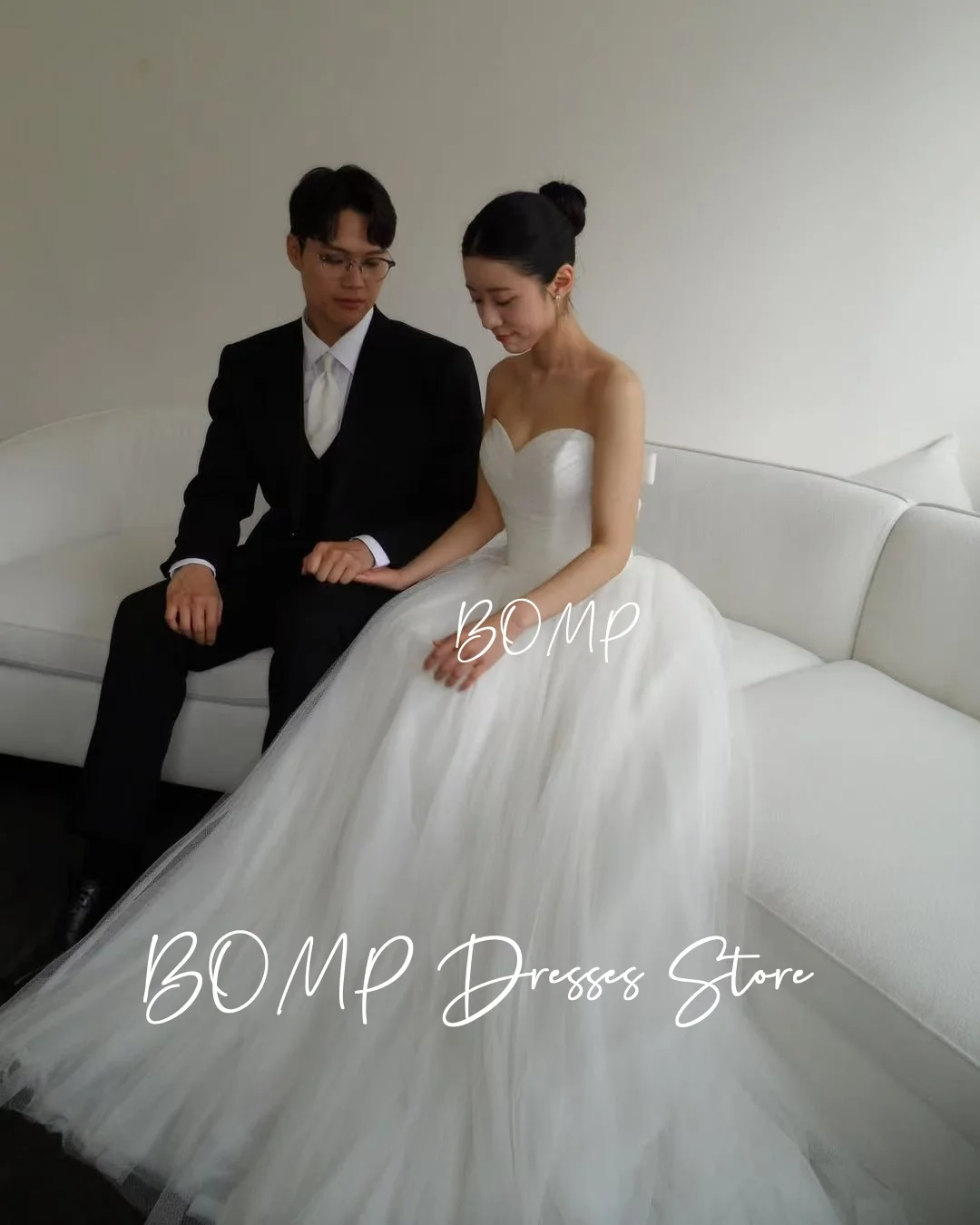 BOMP فستان زفاف الأميرة عاجي بدون حمالات مع فيونكة من الخلف تول سويب تراين كوريا صورة تبادل لاطلاق النار فستان استقبال الزفاف تخصيص