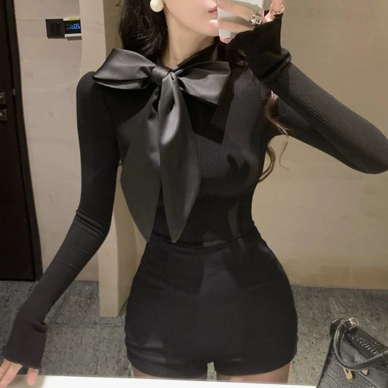 

Women's Half-high Neck German Velvet Base with a Unique Top with a Bow