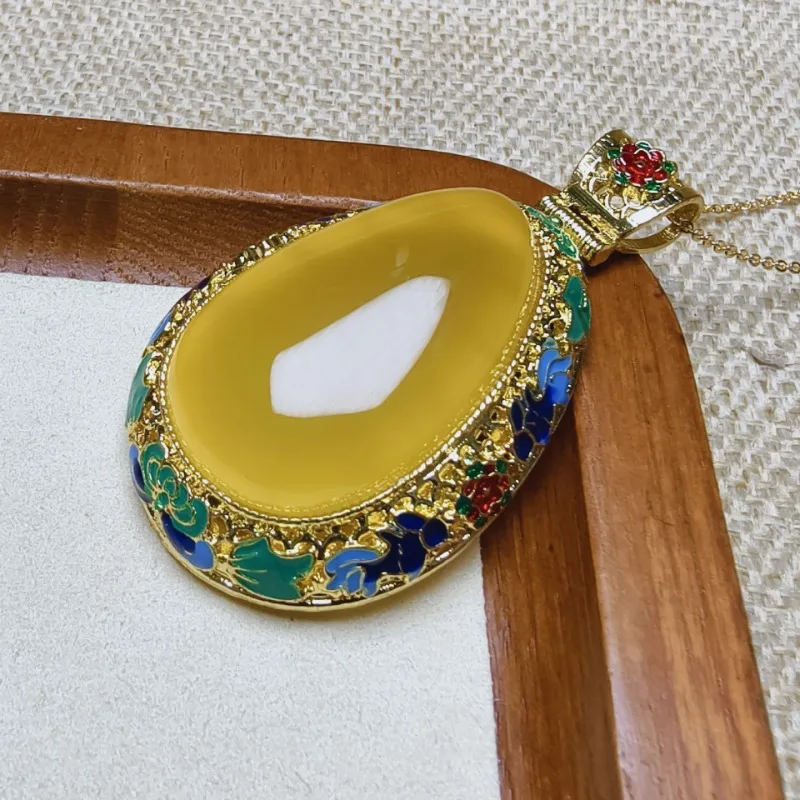 

Natural Inlaid Yellow Agate Necklace Women's New Chinese Style Atmosphere