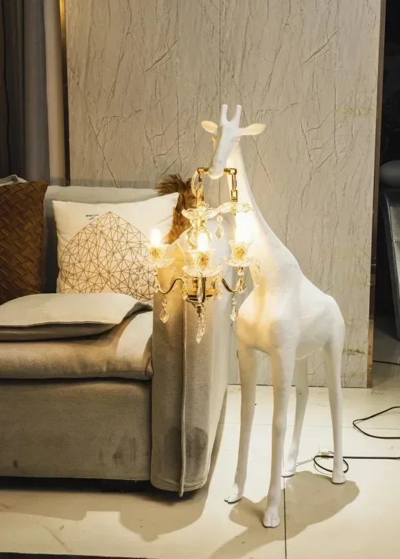 Giraffe Nordic Creative Postmodern Resin Floor Lamp for Living Room and Bedroom with Decorative Lights Floor Lamp