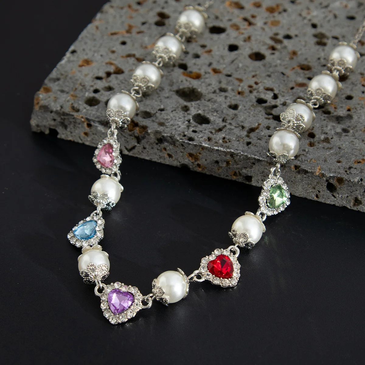 ﻿   حساسة القلب تقليد اللؤلؤ عقد قصير للنساء الرجال الملونة الزركون الربط المختنق سلسلة العصرية مجوهرات الحفلات Gif