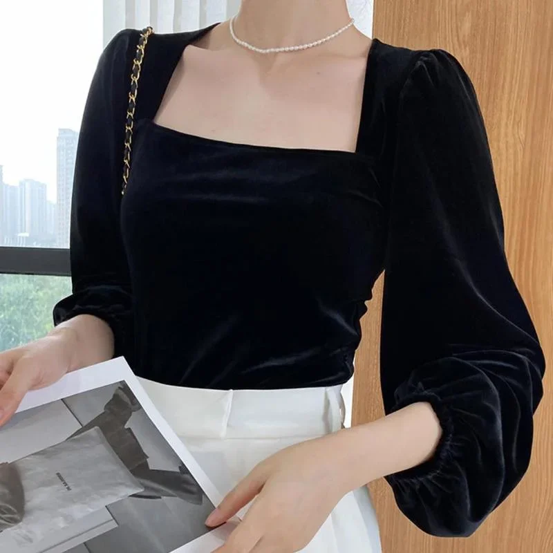 French Retro Black Velvet Tops Womens Elegant Square-neck Lantern Sleeves Shirt Mature Ladies Simple Velour Top Autumn New