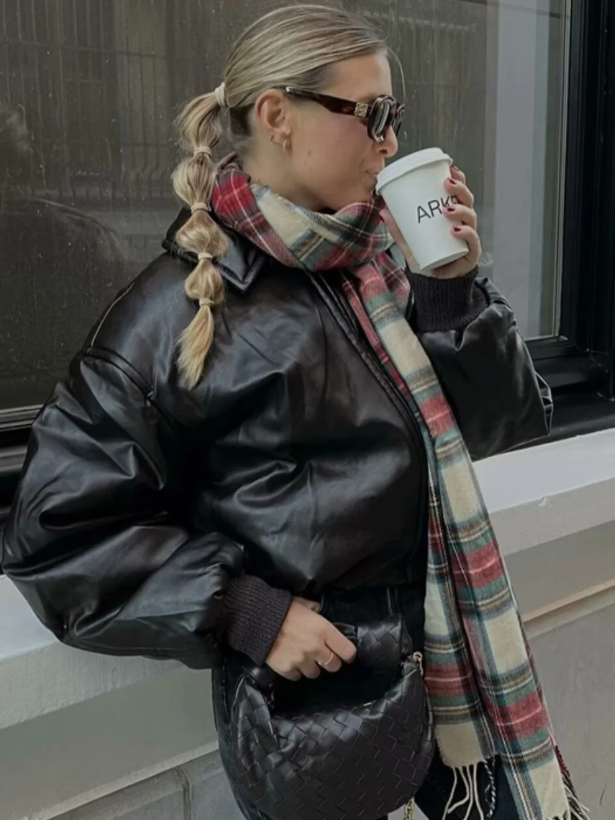 

Thiened ort PU Leather Jaet Women's Loose Warm Cotton Coat Street Sle Zipper Collar Long Sve Spring Faion