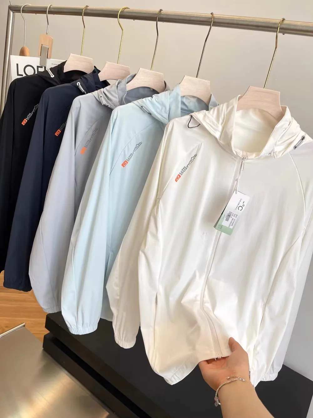 

Profional Small Ice Skin UV Protection Clothing Lightweight Ice Sensation Breathable Summer Cooling Silk Thin Outerwear