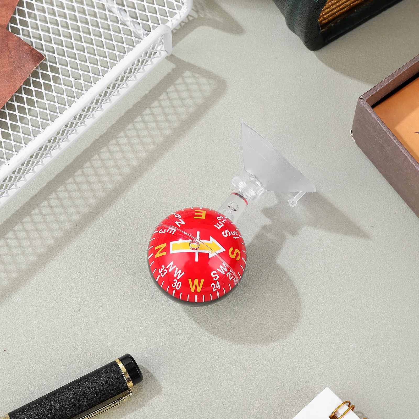 

Портативный автомобильный компас на присоске для приборной панели, для активного отдыха, походов, морской навигации, автомобильный компас на присоске