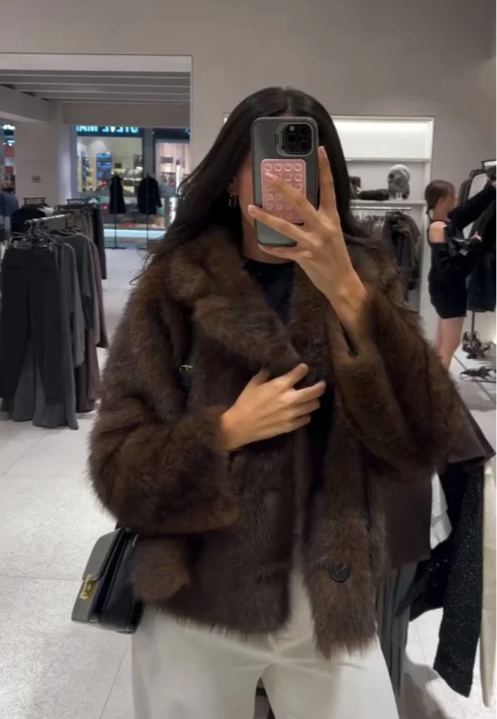 

Свободное женское пальто из искусственного меха со вставками, короткая пушистая куртка с отложным воротником и длинными рукавами, осень 202, новая модная женская уличная одежда