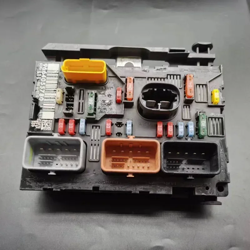 Used Genuine Bonnet Fuse Box Unit Assembly Controller BSM R05 9666700480 for Peugeot 307 308 408 Citroen C4 Berlingo