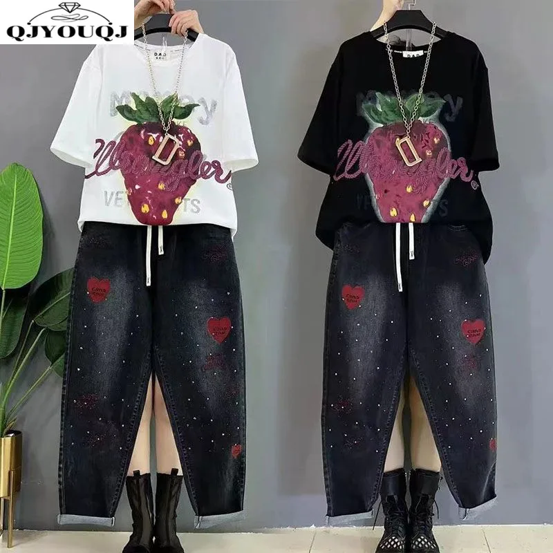 

Fashionable Casual Women's Spring/summer New Strawberry Printed T-shirt, Heavy-duty Diamond Inlaid Jeans Two-piece Set