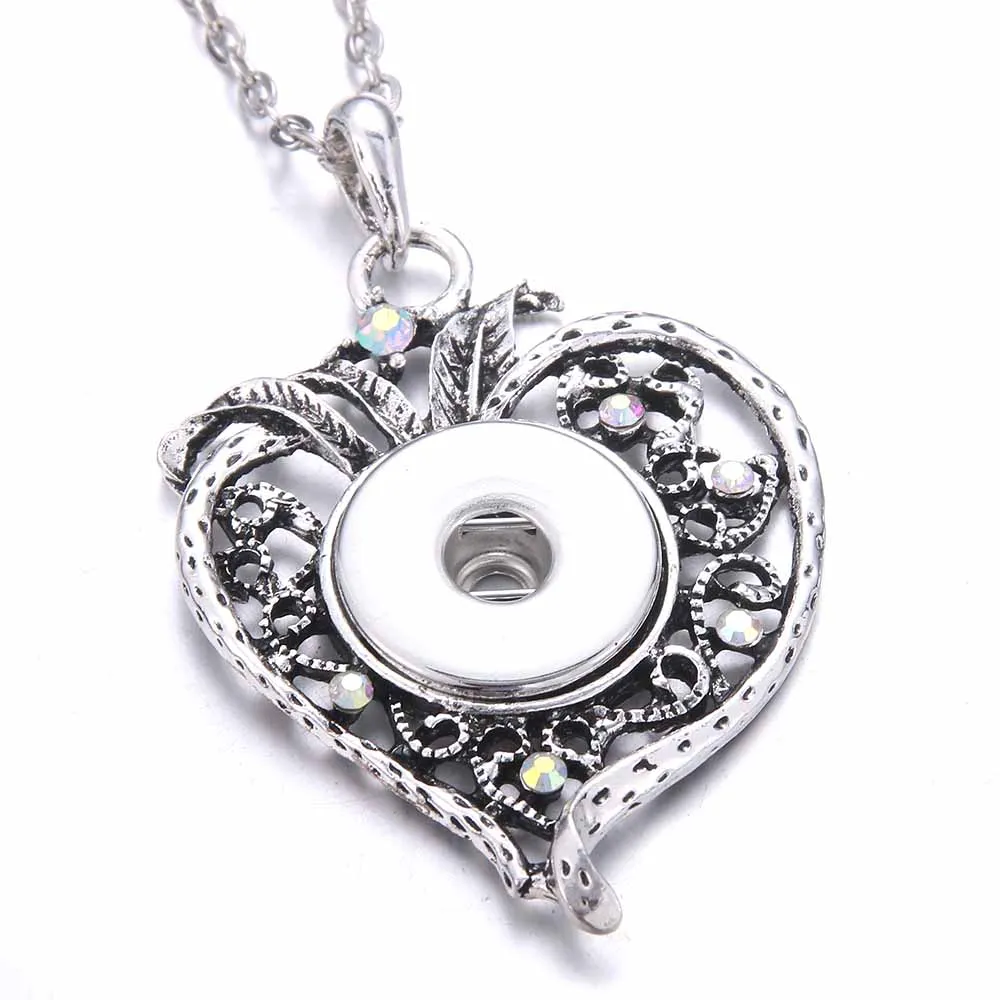 2022 New Love Heart Snap Button Jewelry Necklaces Rhinestone Crystal Snap Necklace Women DIY 18mm Snap Buttons Pendant Necklaces