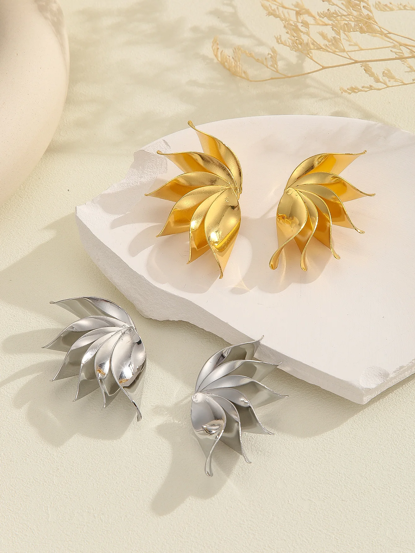 Exaggerate Earrings for Women Vintage Spiral Leaf Aesthetic Jewelry Set Fashion Modern Silver/Gold Plated Female Supplies Gifts