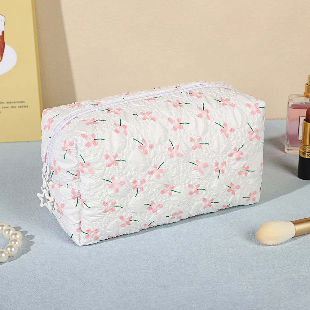 Waterproof polyester simple large-capacity makeup bag for travel, portable cosmetics storage, cute floral divided wash bag