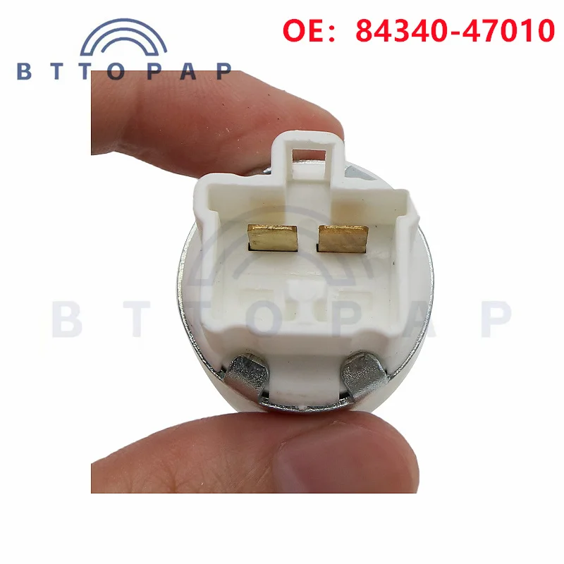 84340-47010 Reversing Brake Light Switch For Toyota 4Runner/  Avensis/ Avensis Estate Series Models Automotive Spare Parts