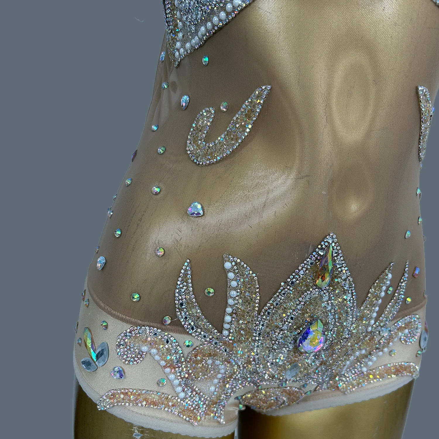 

Nightclub Women Sexy Sparkly Crystals Bodysuit High Cut Thong One Piece Leotard Party Dance Show Wear Halloween Costume Xiaoqiao