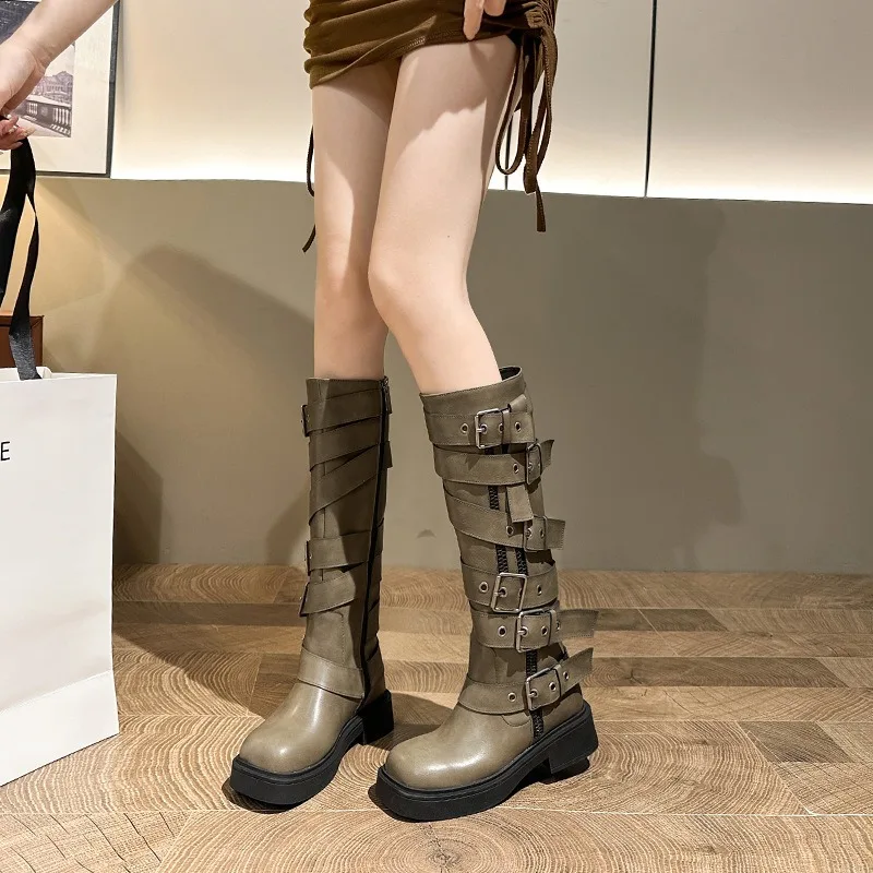موضة الأحذية النسائية أحذية عالية اتسعت النمط الغربي الأحذية حزام مشبك المرأة بنطال جلدي الأحذية بوتاس موهير الصعوبة تروبي ЖENСыыыыы