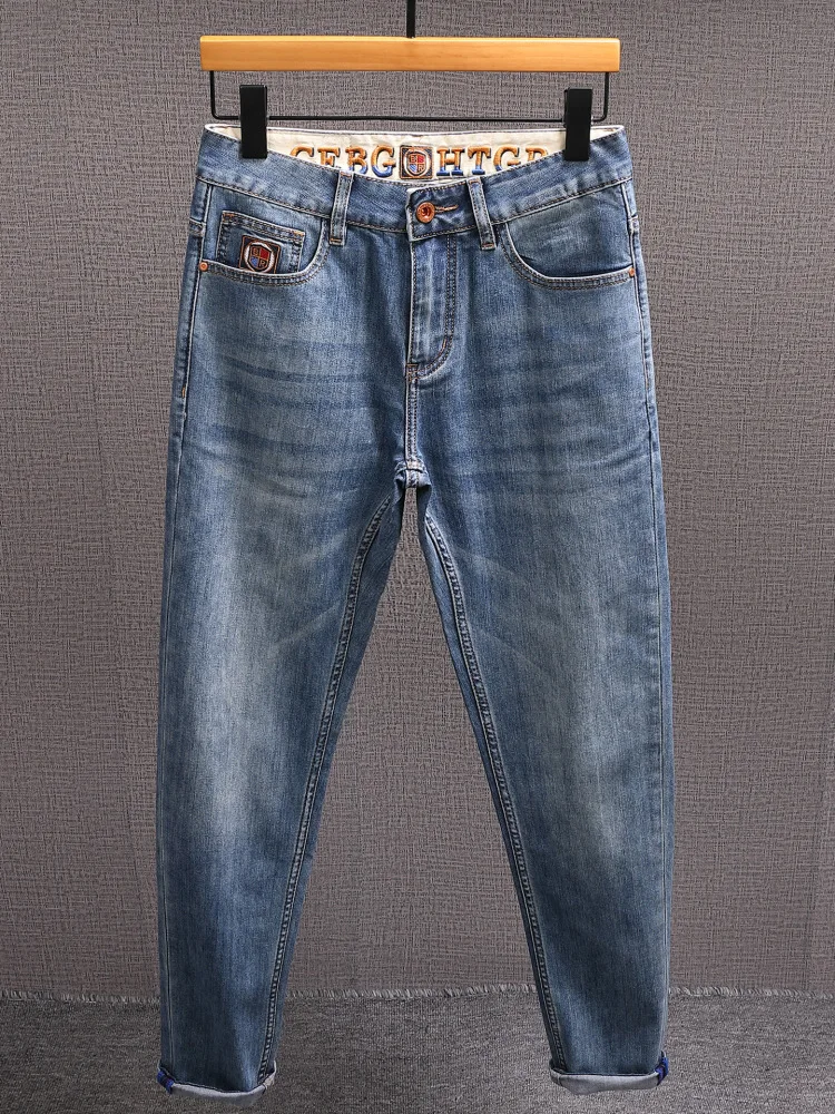 الراقية الصيف رقيقة الجينز Men20252023 الاتجاه المطرزة مستقيم عارضة السراويل الطويلة الفاخرة