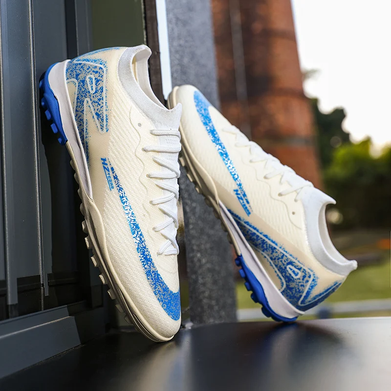 

New Men Football Boots Outdoor Non-Slip Breathable Drop Shipping Soccer Shoes Unisex Ultralight Sports Shoes Training Sport