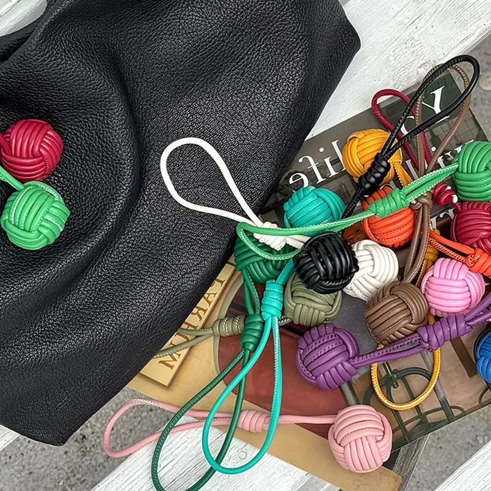 Creative Hand-woven Bags Pendant Fashion Fancy Snowball Keychain Charms Exquisite Craftsmanship Fashionable Decoration for Bags