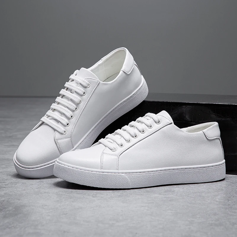 New Men Casual Sports Vulcanized Shoes Comfortable Fashionable Flat Heeled Leather Shoes Outdoor Driving Travel Brand Shoes Men