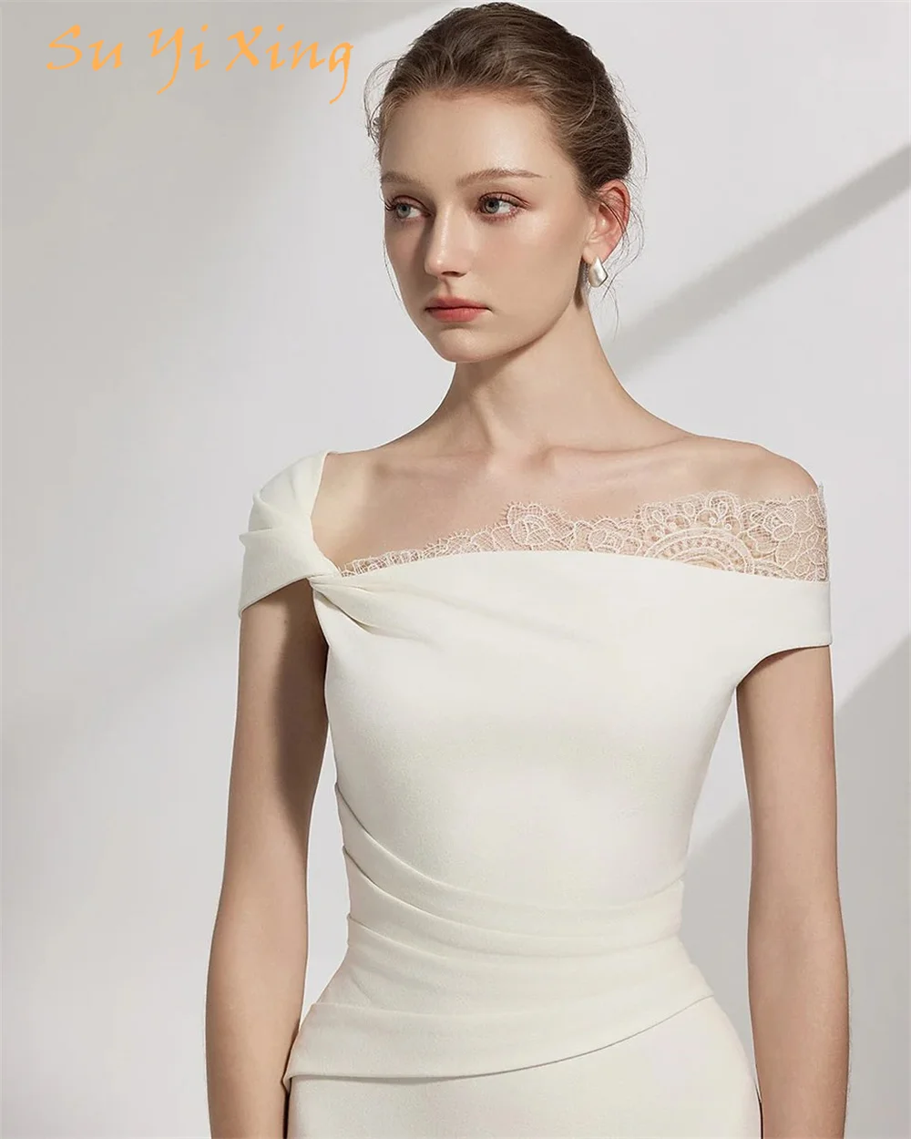 

Customized Elegant White Jersey Evening Dress Exquisite Boat Neck Off the Shoulder Sleeveless Party Dress Soft Celebrity Gowns