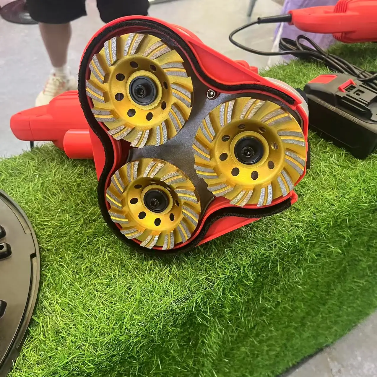A.utomatic Multi-Function Dust-Free Concrete Wall Grinder Handheld Floor Grinding Machine Vacuum Cleaning New Condition Gearbox