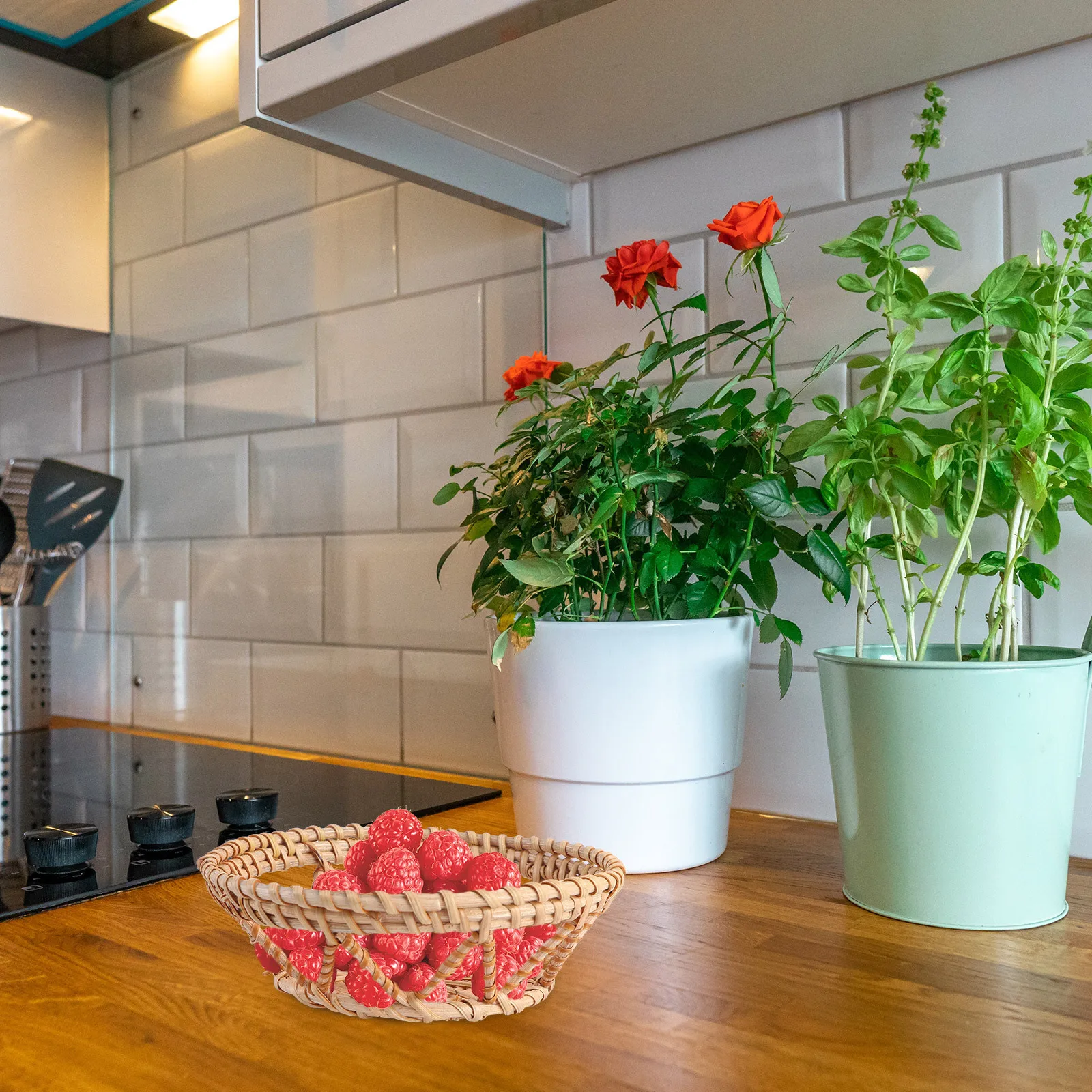 

1Pcs Rattan Woven Fruit Basket Khaki Hollow Out Design Kitchen Storage Basket Desktop Organizer Decorative Snack Holder