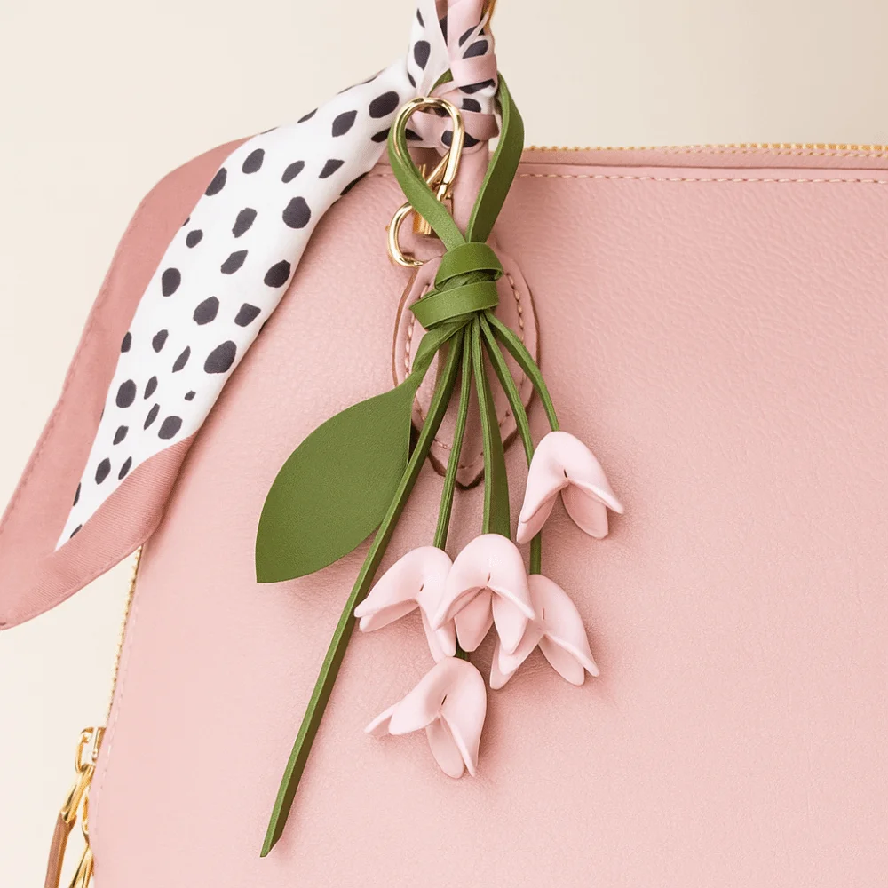 Multi-color Hanger Flower Pu Leather Pendant Handmade Car Keyring Leather Keychain Fashion Creative Bag Pendant Women