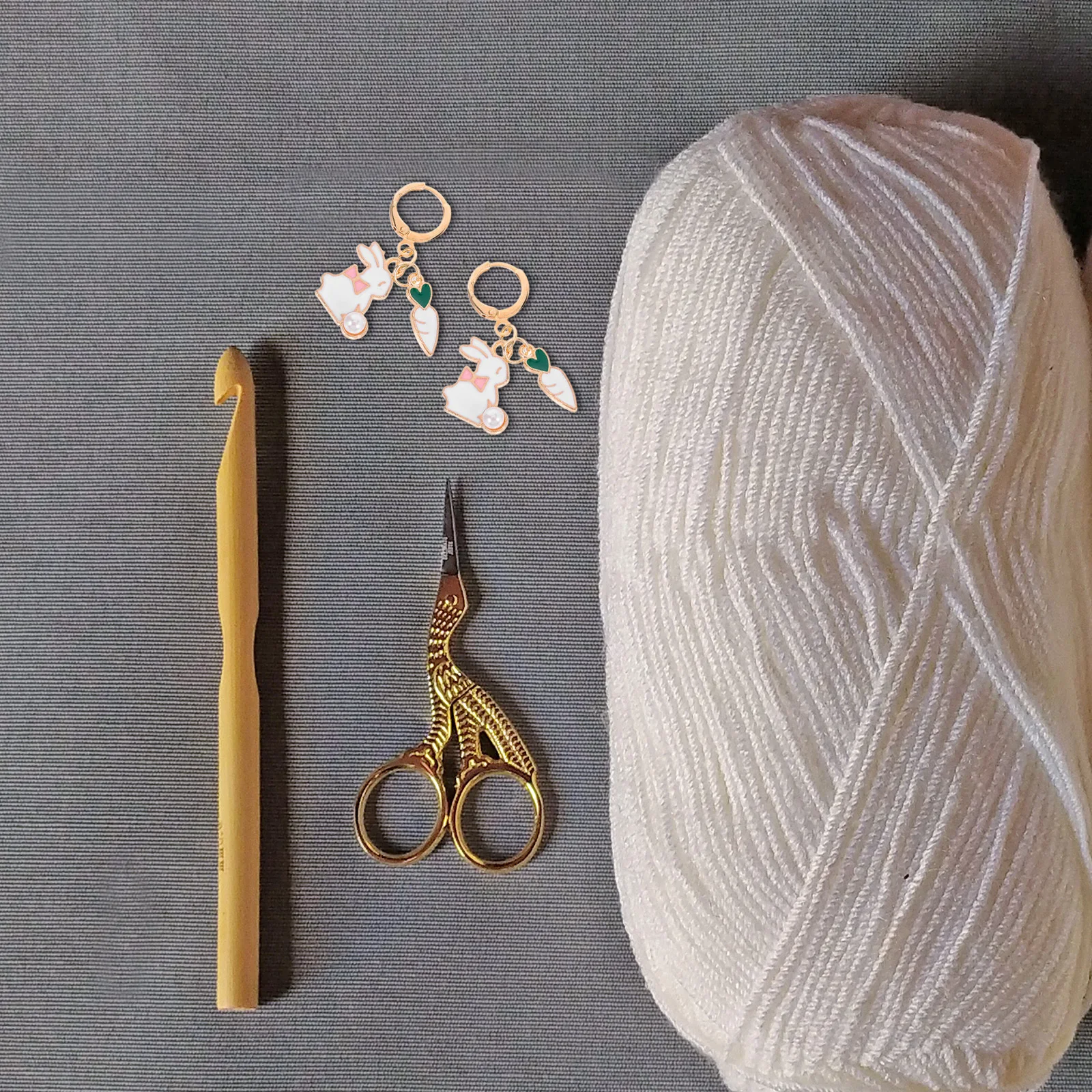 

2Pairs Panda Knitting Markers Alloy Stitch Markers Cute Locking Clips for Knitting Crochet Sewing Quilting Accessories