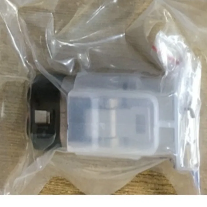 

2pcs/lot PL182Y-60-4 PL182Y-61-10 RT061412PWHEC03 RT061412SNHEC03 RT061412SWHEC03 RT06148SNH03 RT06188PNHEC03