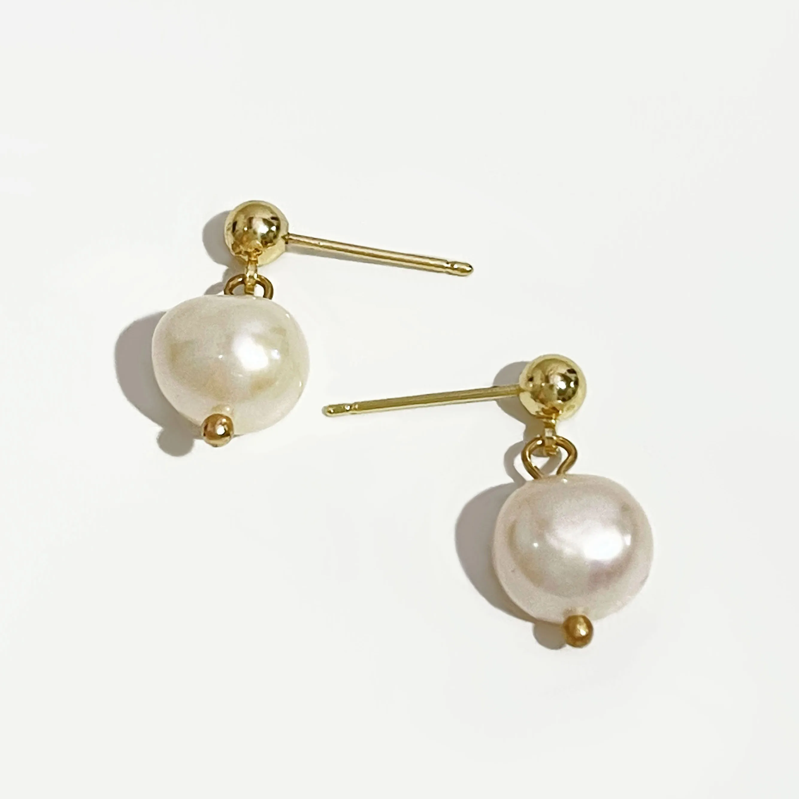 Peri\'sbox French Baroque Freshwater Pearls Stud Earrings For Women Statement Drop Small Earrings Simple Post Earrings Wholesale